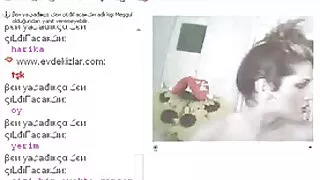 Haley Scott, extrêmement vorace, se fait percer la chatte et le trou du video film x amateur cul