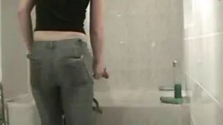 Des papas en chaleur lèchent la chatte trempée de film x gratuit amateur la brune Nicki Hunter