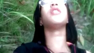 Des étalons noirs et blancs forent une milf film porno amateurs français dure et méchante en bas dans son anus et sa gorge