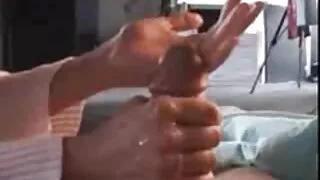 Tuer une film porno complet amateur cougar blonde chaude joue avec ses grosses fausses cruches et sa chatte rasée humide
