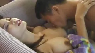 Madlin Moon met deux bites film amateur porno gratuit dans sa bouche après une double pénétration