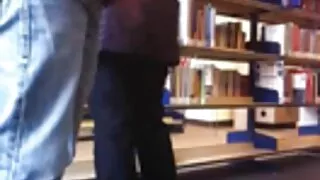 La milf aux faux seins lubriques porno film amateur Mia se fait éjaculer après une séance de pipe