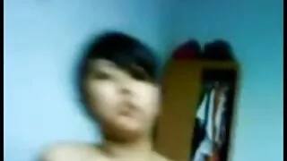 Un mec musclé tatoué baise sa copine chaude coquine Roxy Lane et éjacule video amateur x gratuit sur ses cruches