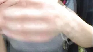La beauté brune Mei Ashikawa au gros film x amateur black cul joue avec deux hommes