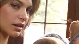Eve et Eva, film x amat des salopes matures grésillantes, baisent une jeune bite faible