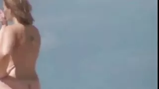 Sale sale brune film x francais amateur Dominika se fait pilonner missionnaire par deux mecs (MMF)