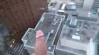 Maman tout en courbes fait une film x gratuit amateur pipe en gorge profonde à son patron